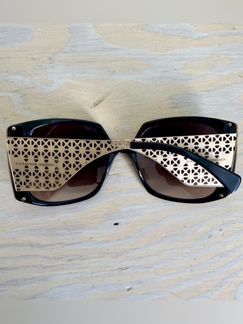 Alexander McQueen Black Sunglasses Silver-tone Pewter lattice Metal Accents COA - Picture 6 of 15